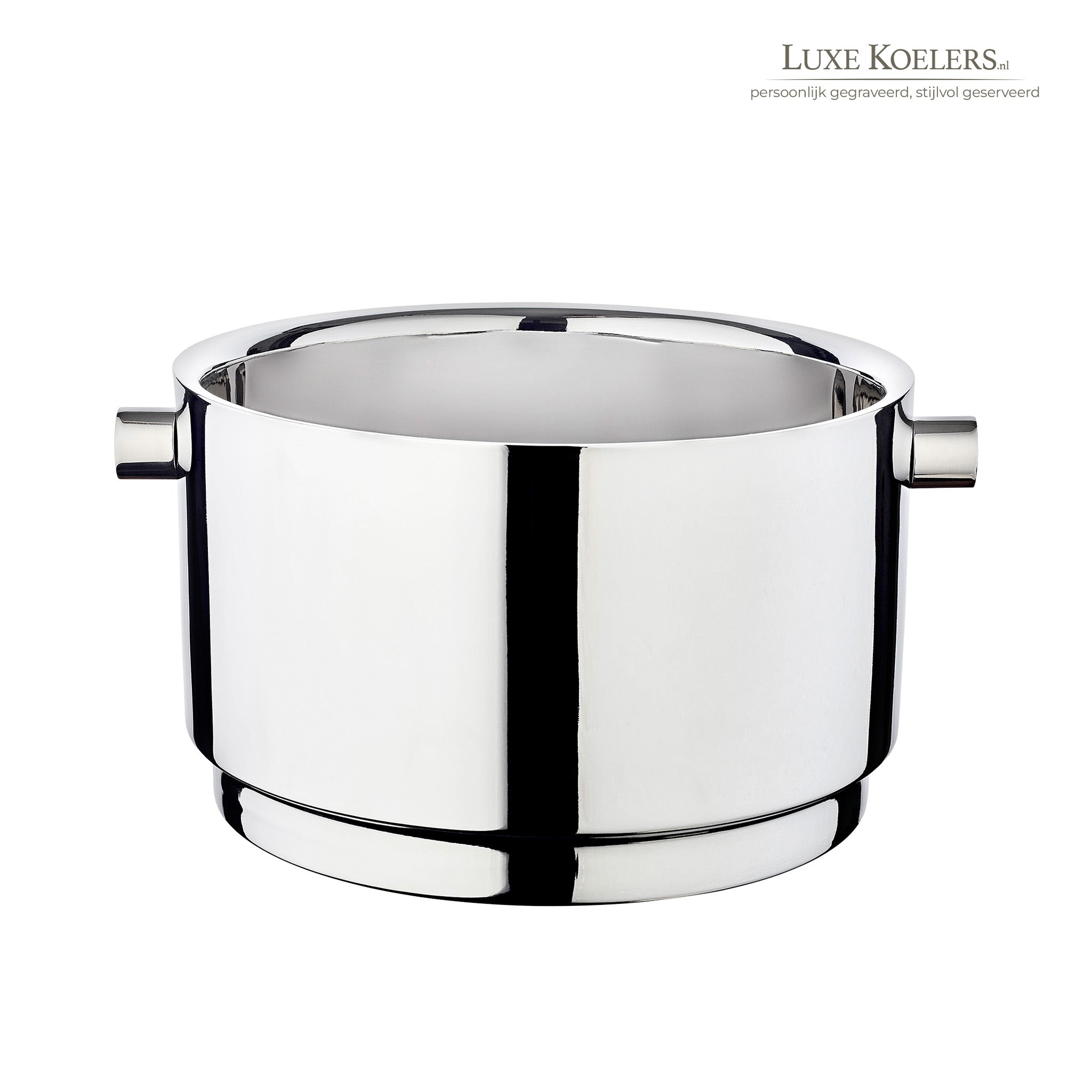 Zilveren champagnekoeler op witte achtergrond met logo rechts bovenin