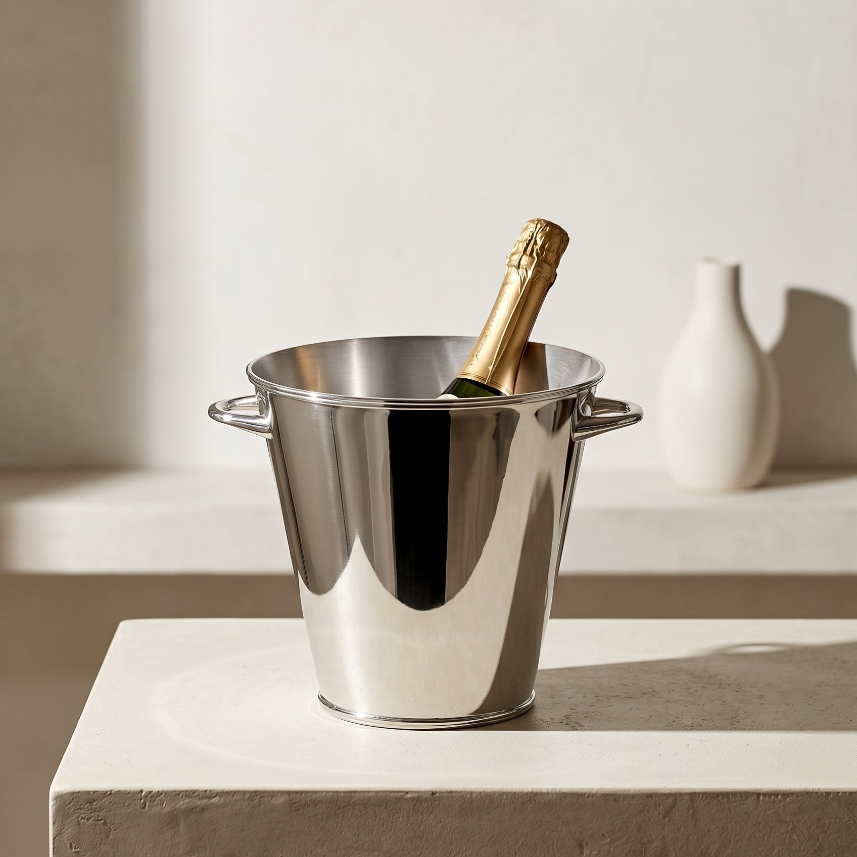 Verzilverde champagnekoeler met gravure – Edzard
